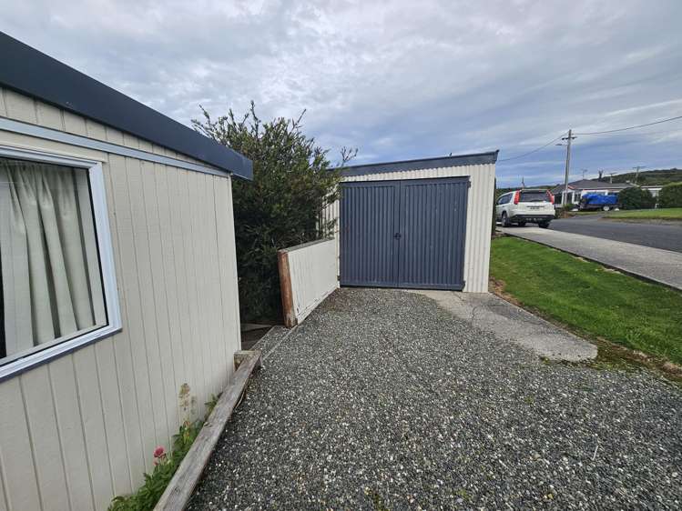 1 Ngaio Street Kaka Point_21