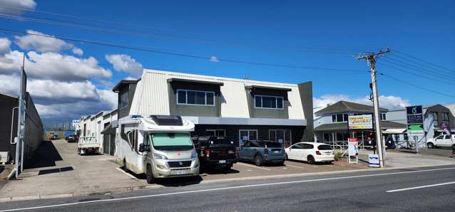 **PRICE DROP** of $200,000!!! in vendors sale expectations!!!