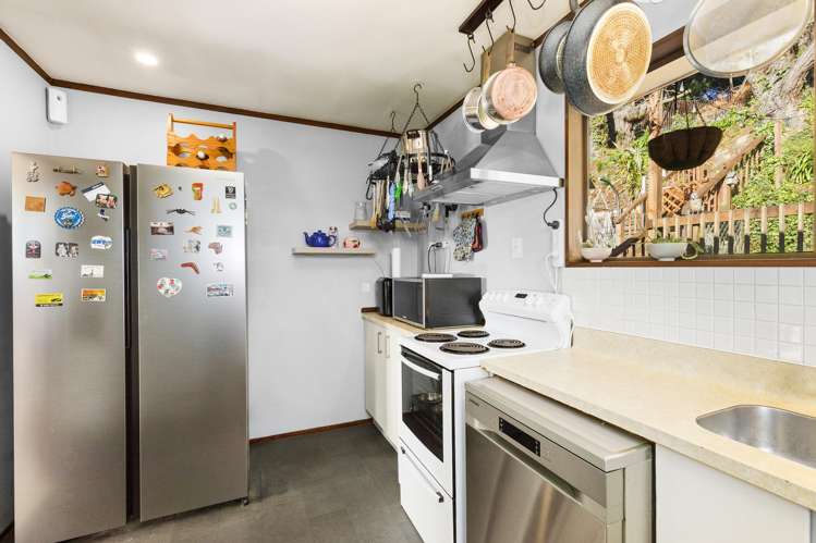 27 Fenchurch Grove Stokes Valley_6
