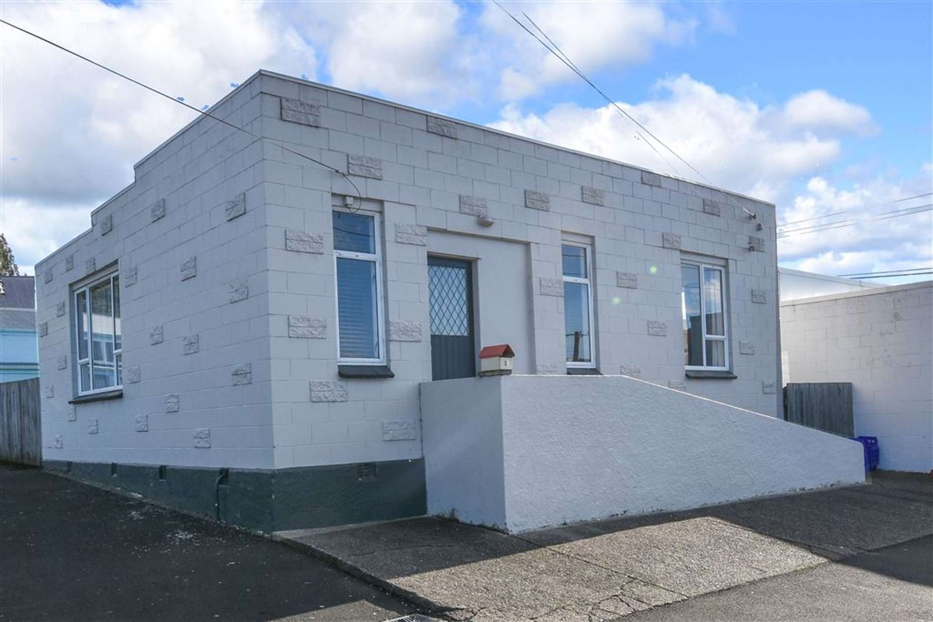 32 Riselaw Road Calton Hill_0