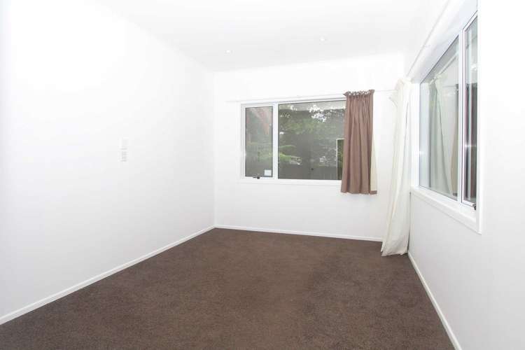 22 Forest Hill Road Henderson_7