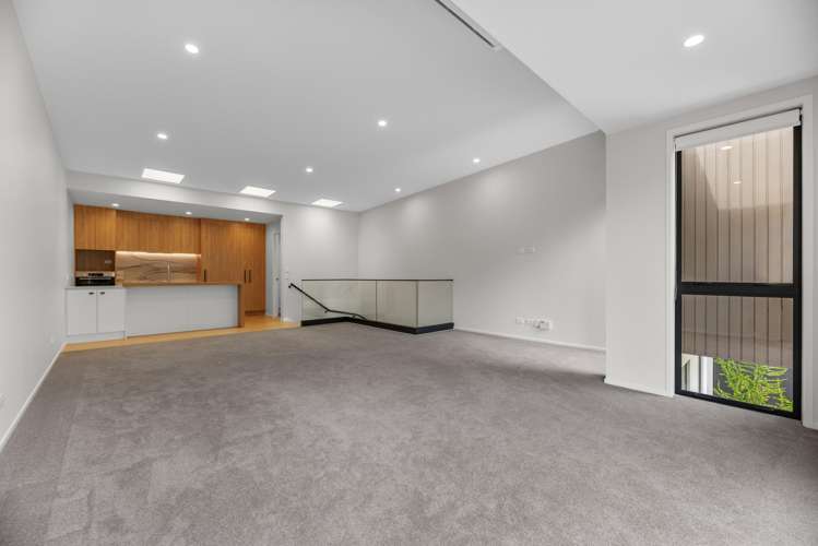 18/12 Westmorland Rise_2