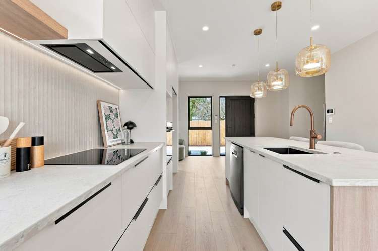 62 Merton Road St Johns_6