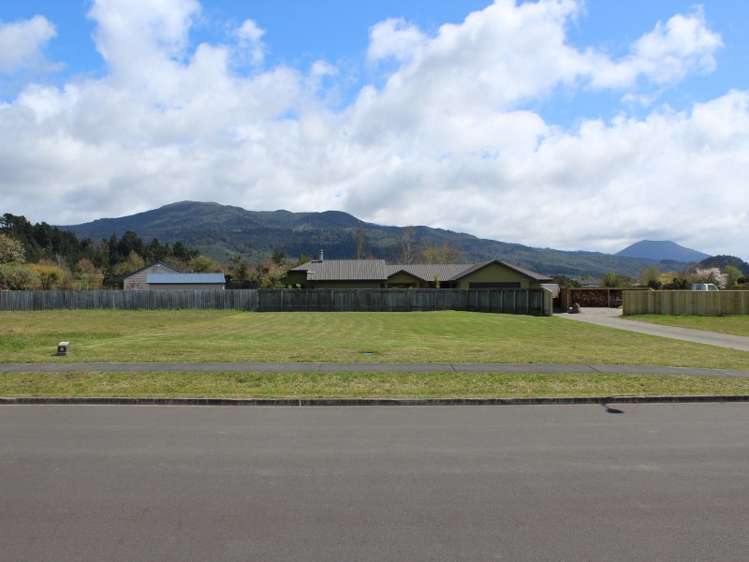 18 Ngahana Place Turangi_3