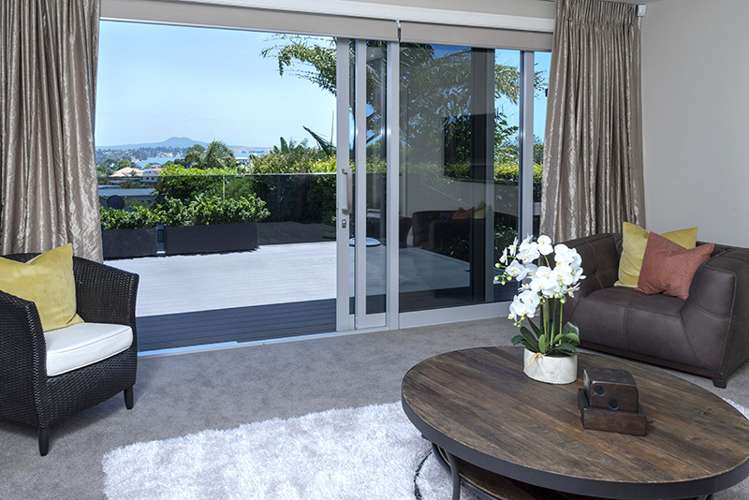 2 Charles Dickens Drive Mellons Bay_9