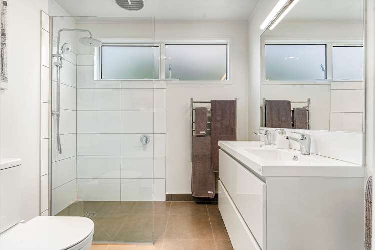 51 Riverside Road Orewa_11