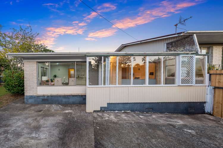 47 Tirimoana Road Te Atatu South_1
