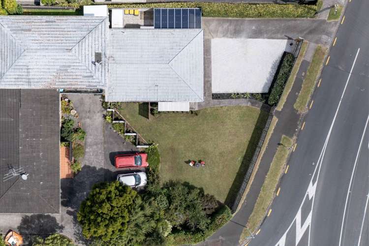 64 West Coast Road Glen Eden_19