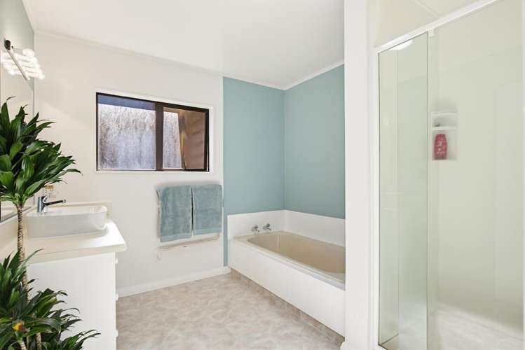 11 Ramphal Terrace Khandallah_30