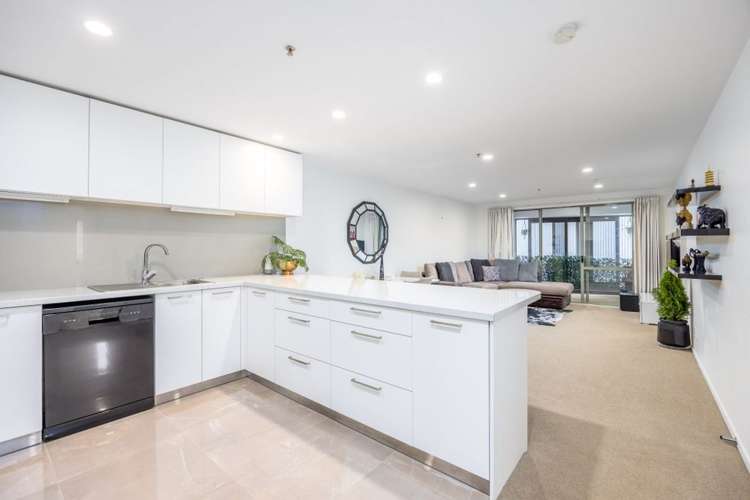 8A/196 Hobson Street 10015_0