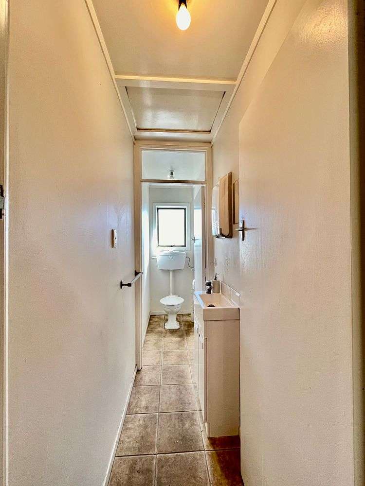 73 West Coast Road Glen Eden_5