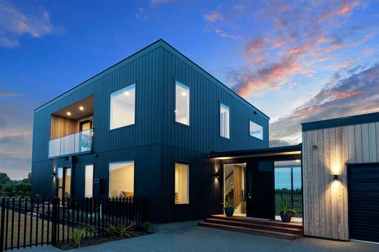 18 Kingsbridge Drive Burwood_3