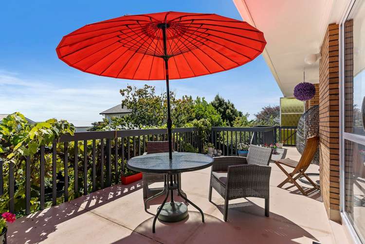 22 Taitua Drive Te Atatu South_39