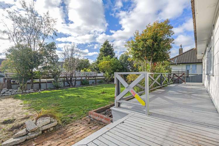 10 Bristol Crescent Roslyn_14