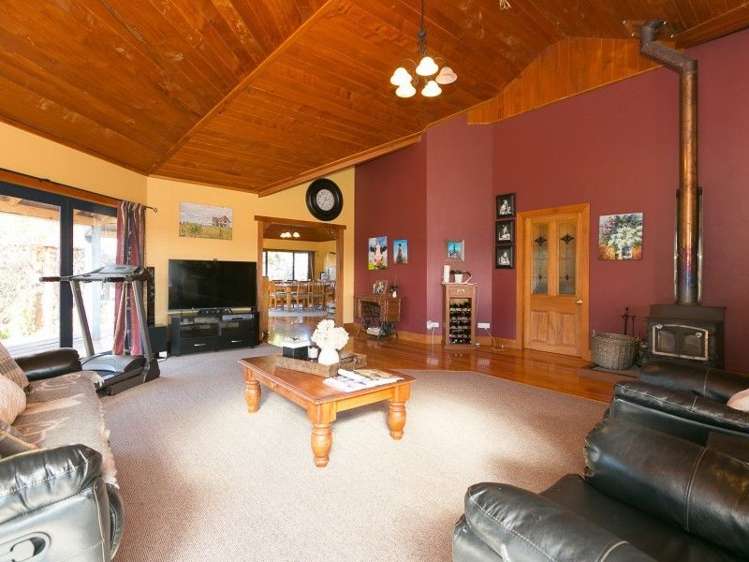 5881 Mountain Road Normanby_12