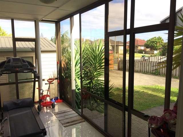 35 Overton Road Papatoetoe_1