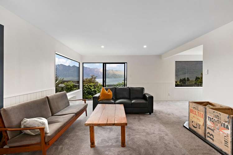 15 Caples Place Fernhill/Sunshine Bay_2