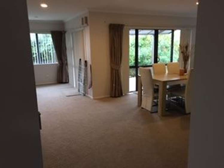 8 John Brooke Crescent East Tamaki Heights_10