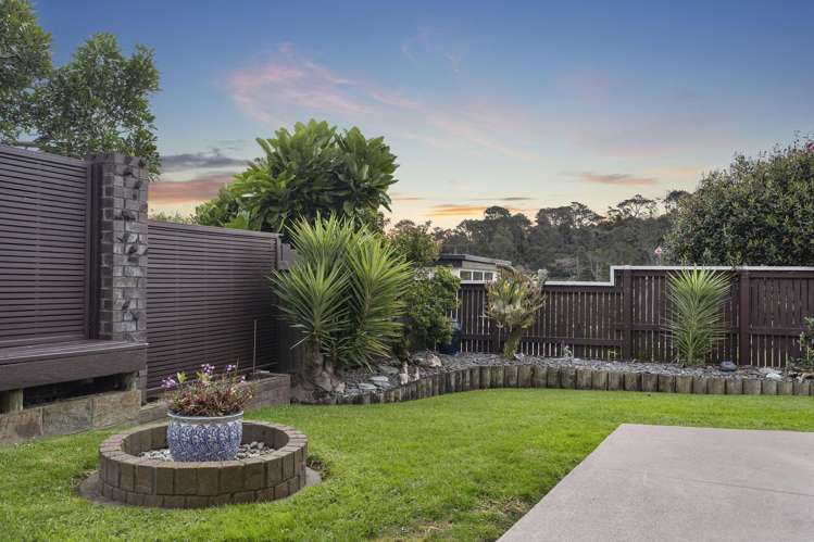 2 Francis Curtis Avenue Blockhouse Bay_28