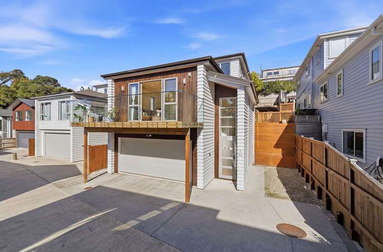 2/65 Francis Street_0