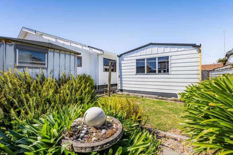 11 Heather Lea Hawera_25