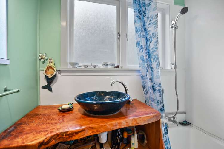 9 Lucy Road Waiomu_6