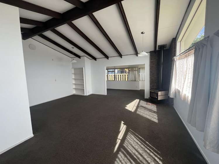 27 Exeter Crescent Springvale_3