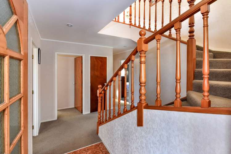 6 Moor Park Wattle Downs_18