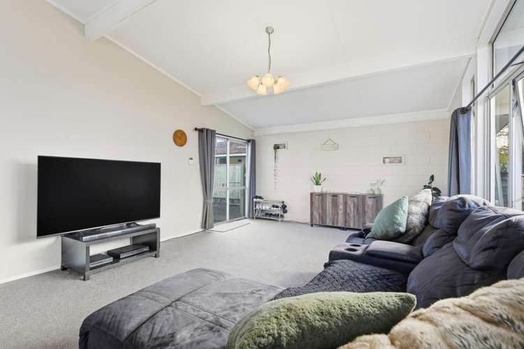 83 Devon Road Springvale_6