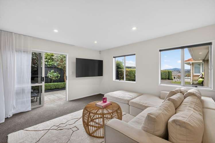 5A Simmonds Grove Greerton_2