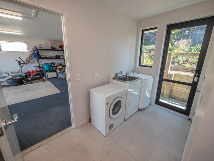 25 Cable Bay Block Road Cable Bay_26