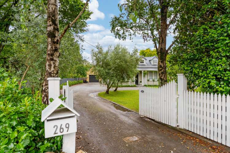 269 High Street North Carterton_27