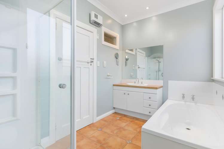 74 Donald Street Karori_15
