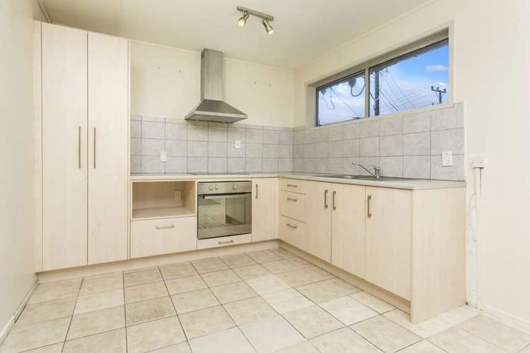 1/96 Chivalry Road Glenfield_14