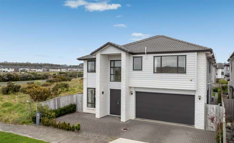 27 Hakinakina Drive Flat Bush_0