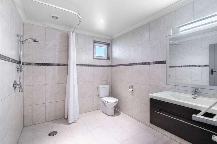 2 David Street Riverton_24