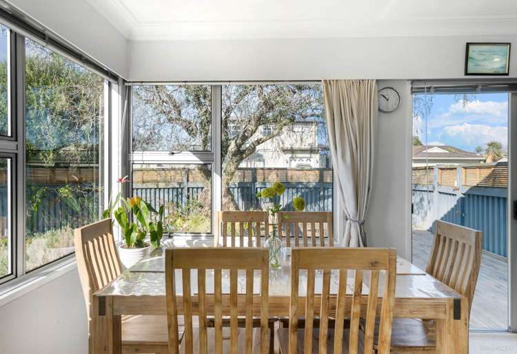 12 Stanniland Street Sunnyhills_16