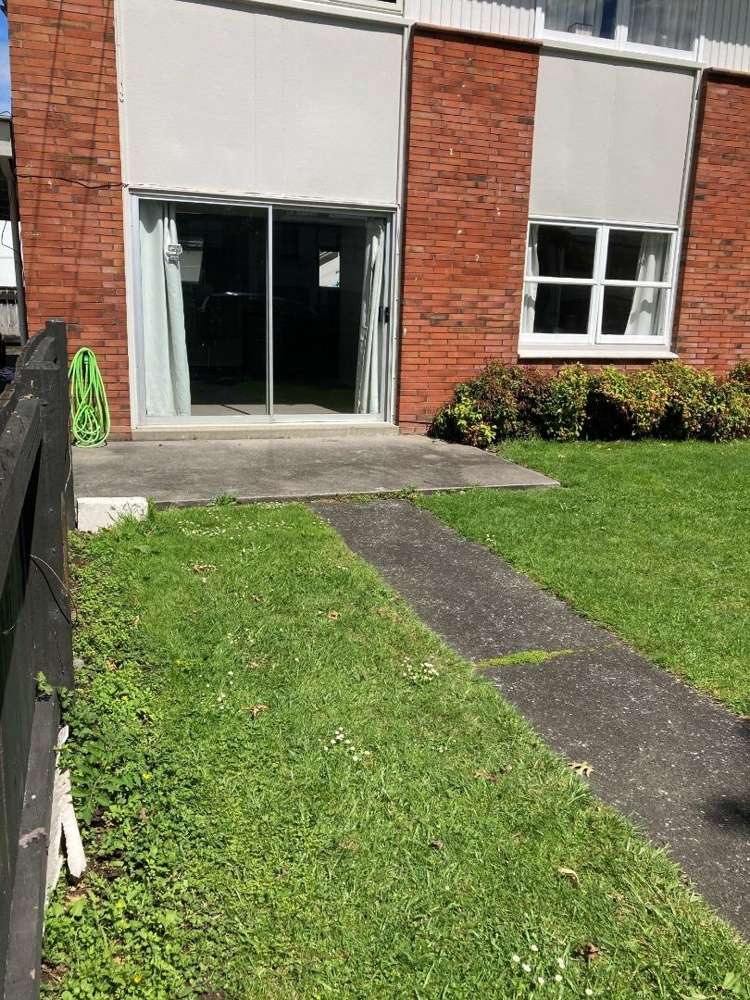 2/44 Wellington Street 1074_1