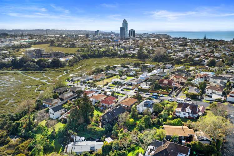 2/11 Francis Street Hauraki_42