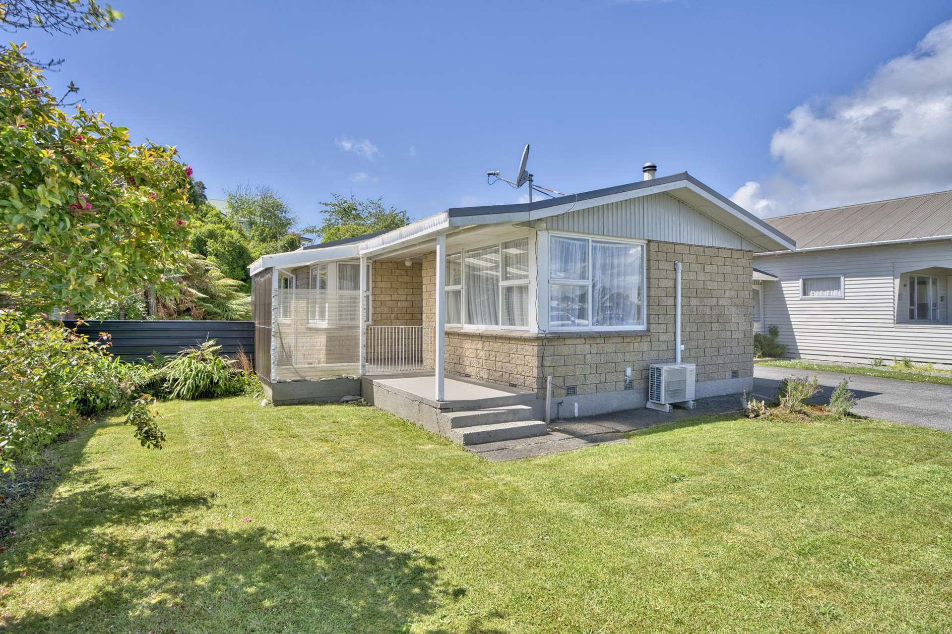 186 Stafford Street Hokitika_0