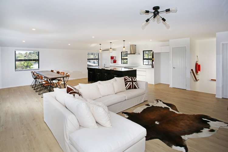 7 Ronald Avenue Glenbrook_6