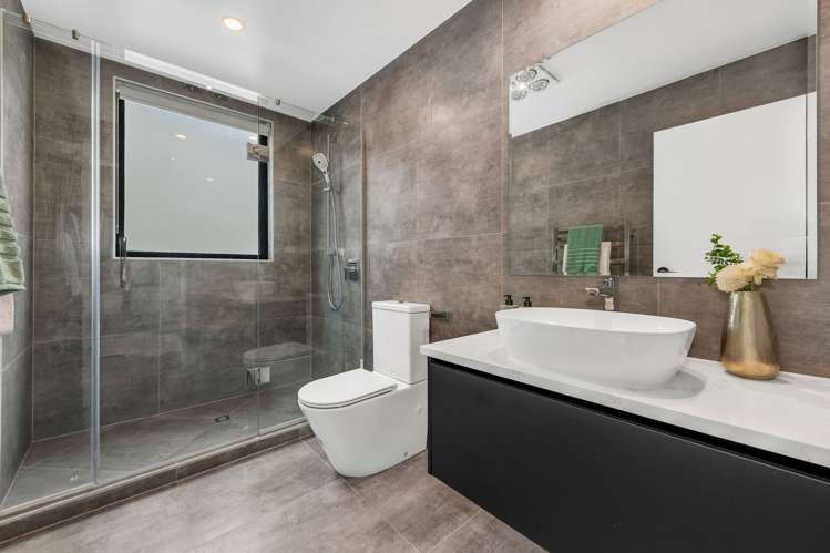 4 Alluvial Street Flat Bush_16