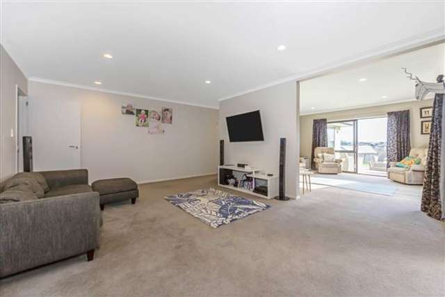 131 Vipond Road Stanmore Bay_1