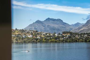 519AandB Frankton Road_2