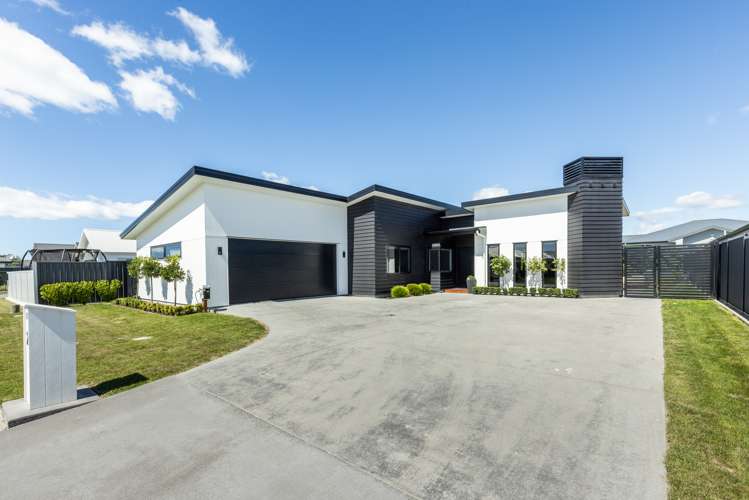 27 Hikawera Drive Frimley_20