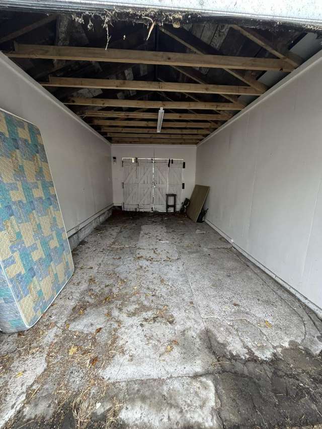 Garage/53 Roxburgh Street 1314_2