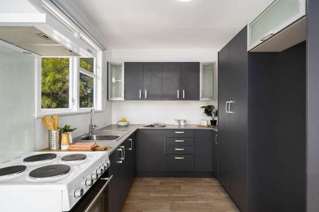 33 Castor Crescent Cannons Creek_1