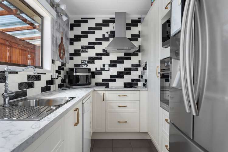 8 Tawhara Place Edgecumbe_8