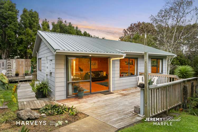 12 Highland Avenue Titirangi_25