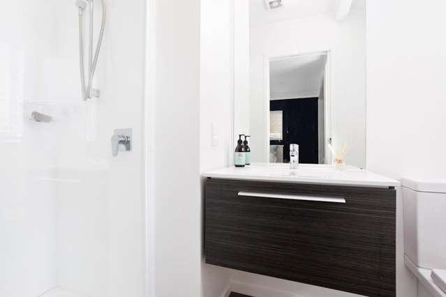 1/160 Onewa Road Northcote_3